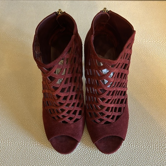 Jimmy Choo Dane Peep Toe Caged Heeled Booties Red Burgundy Size 37 or 6.5 - Picture 2 of 7